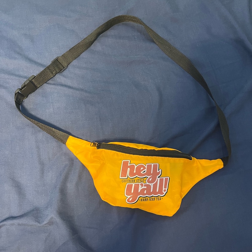 Hey y’all side bag